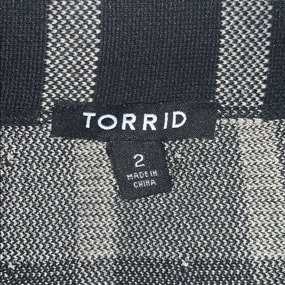 Torrid Black and Beige Plaid Skirt - Picture 3 of 4